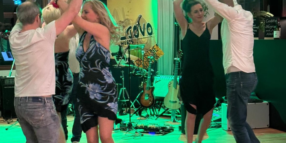 Bachata und Salsa 
Einblicke – Mitmachaktion
